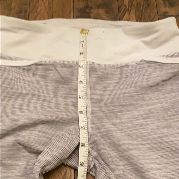 Lululemon gray/white stripe Capri size 4 - Picture 5 of 16